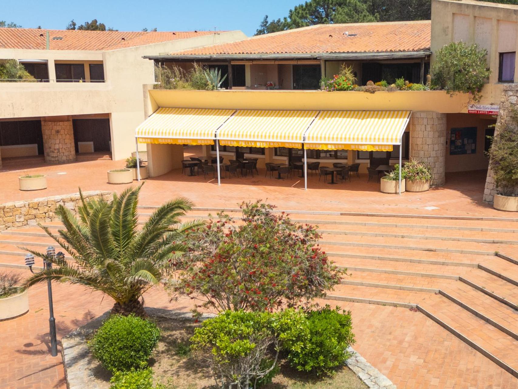 Ahr Costa Serena Village 1/50