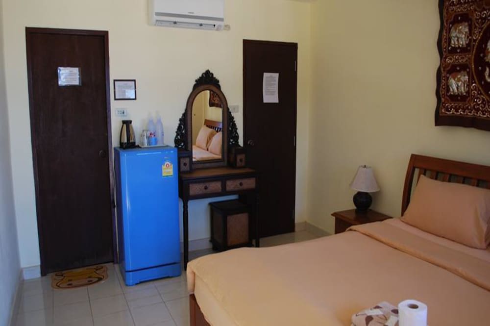 Cliff Cottage Resort 14/75