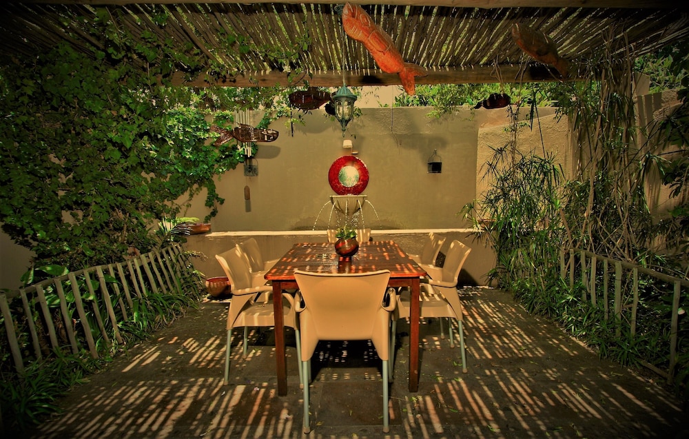 African Roots Guest House 41/50
