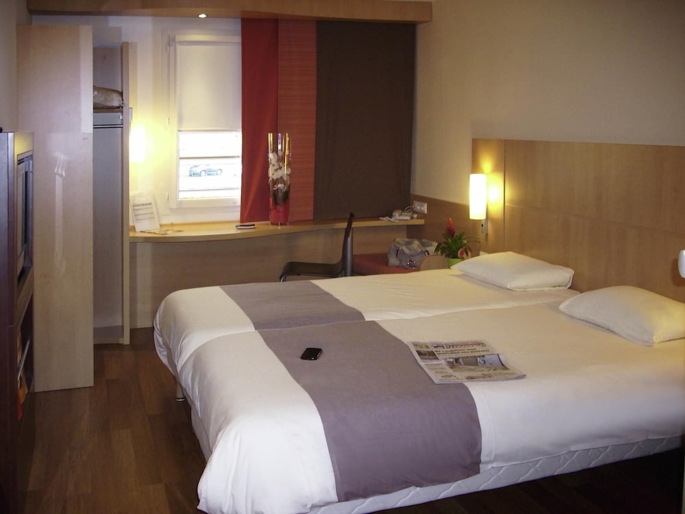 Ibis Istres Trigance 12/32