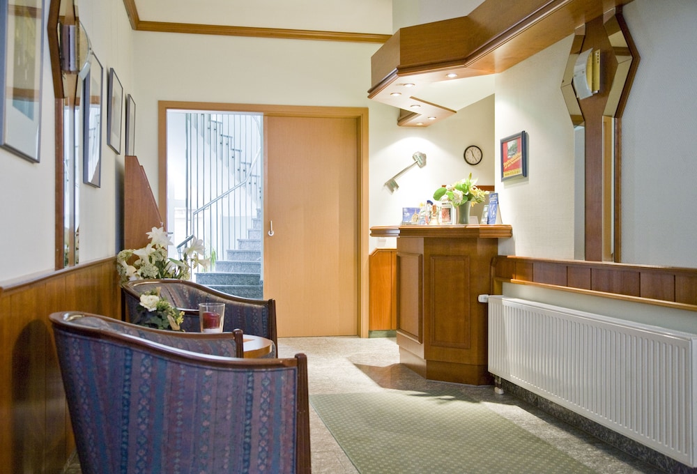 Hotel Am Schloss 7/50