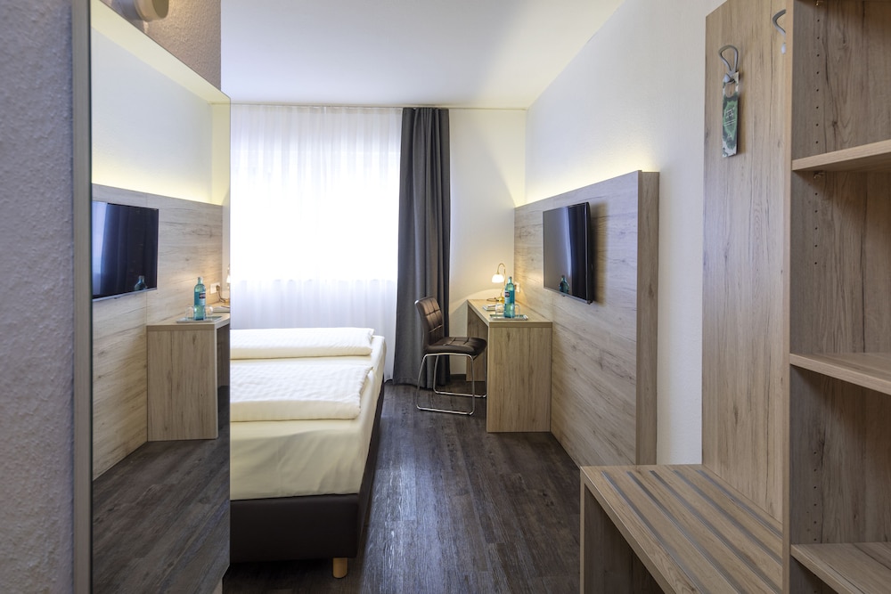 Hotel Luneburger Heide 36/60