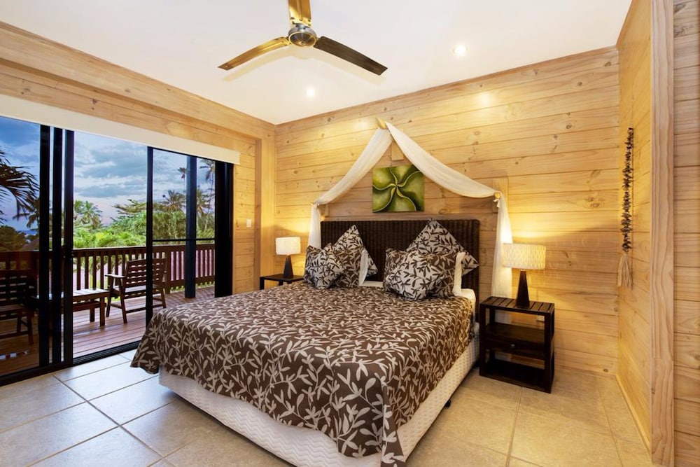 Sea Change Villas 6/50