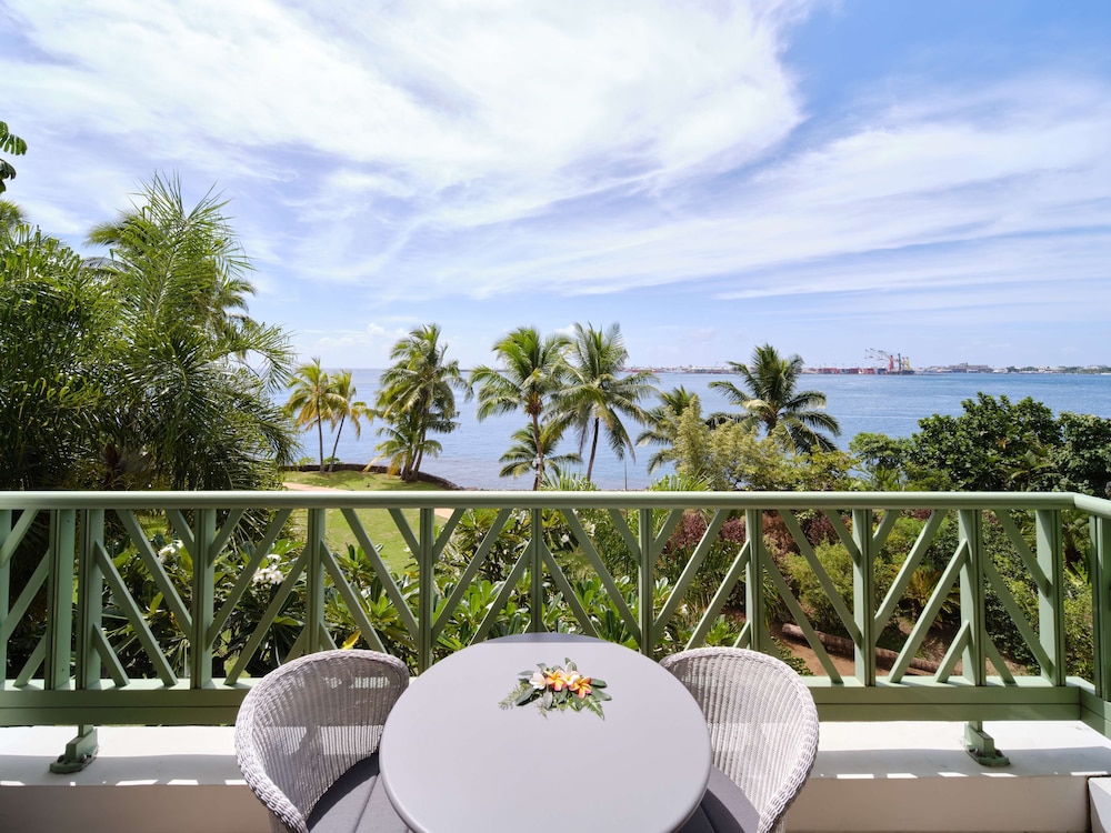 Hilton Hotel Tahiti 29/69