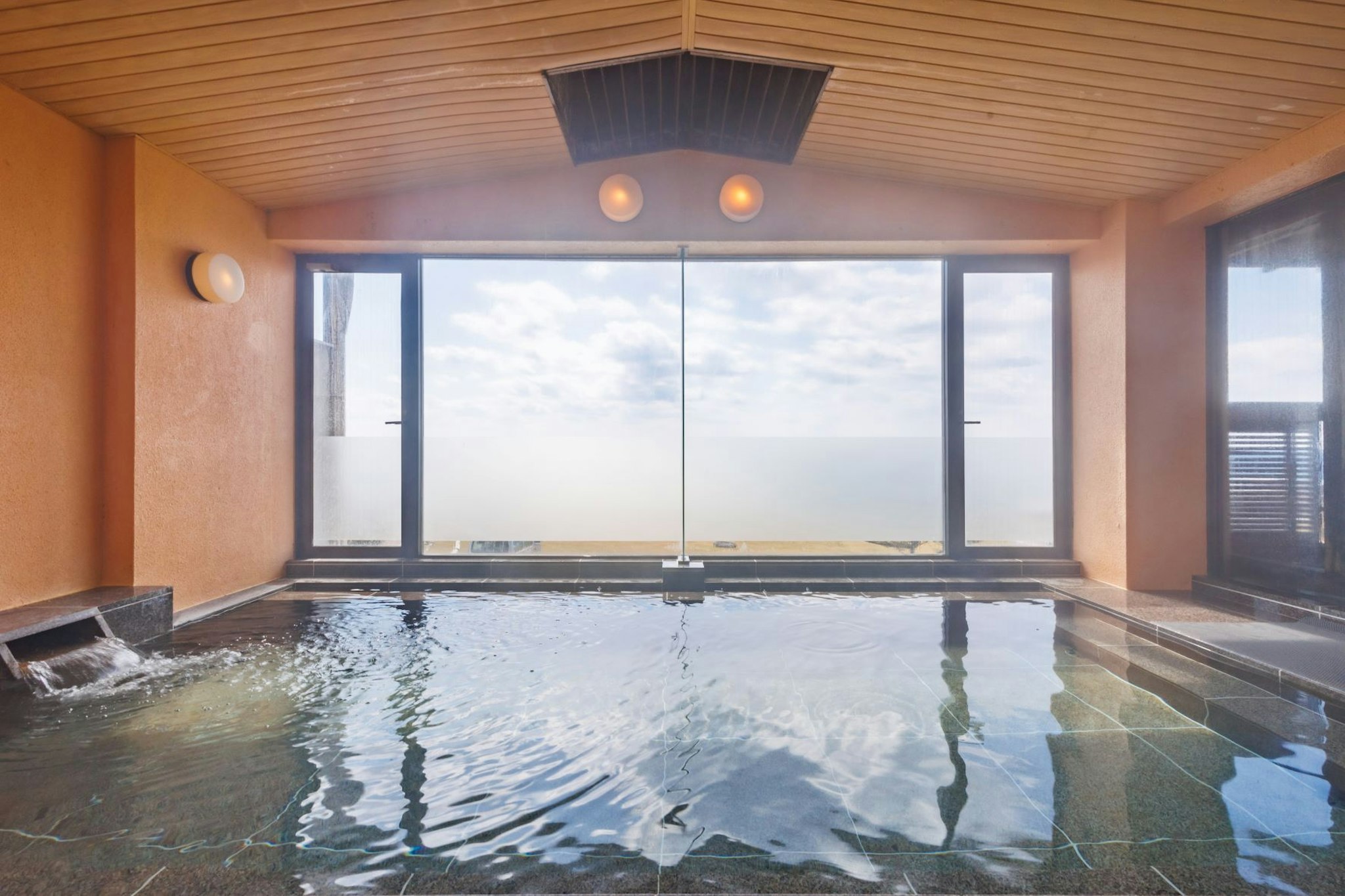 Hotel Azuma 24/70