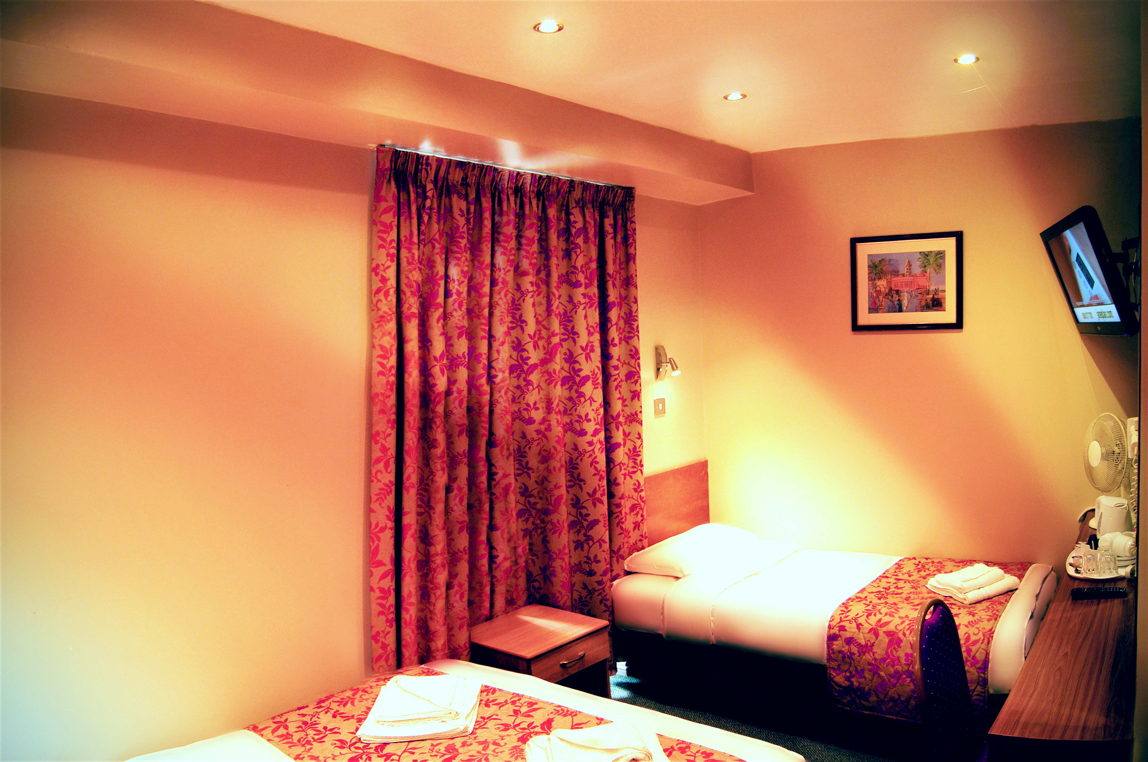 Westbury Hotel 18/57
