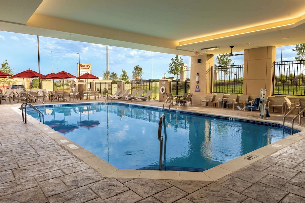 Drury Plaza Hotel Dallas Arlington 25/50