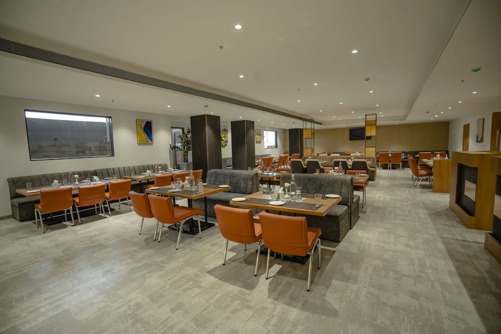 Zip by Spree Hotels Chakan 31/50