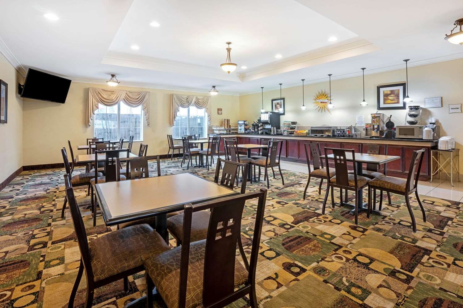 La Quinta Inn & Suites by Wyndham Houston - Magnolia 36/48