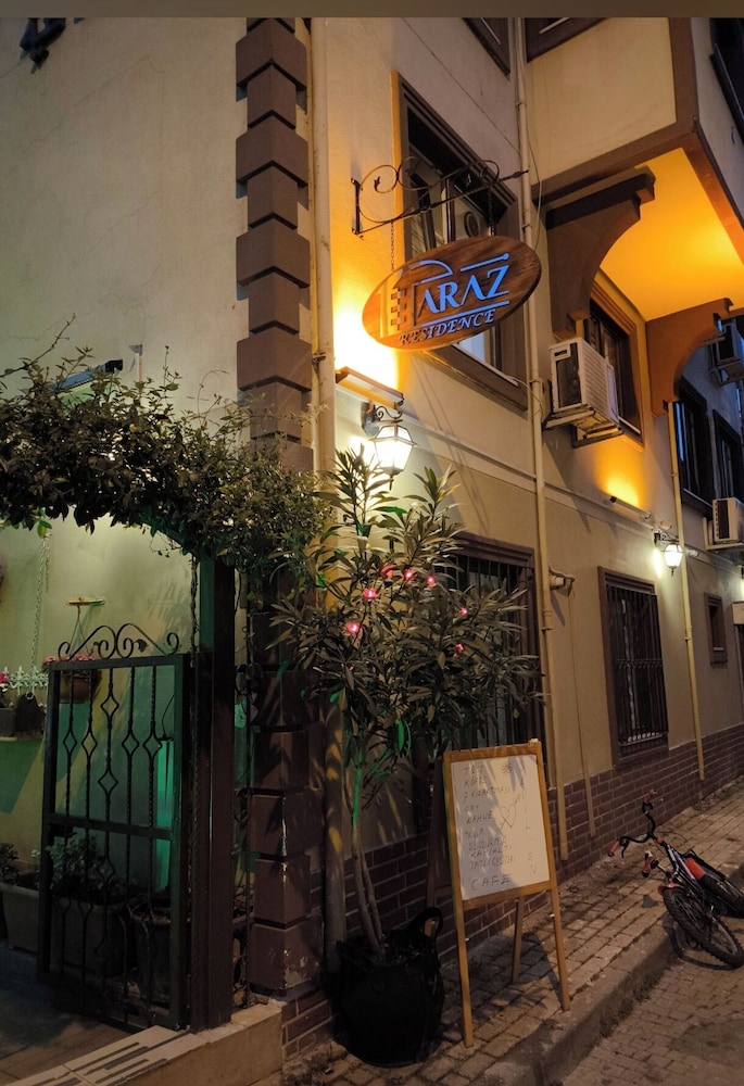 Araz Apart 3/33