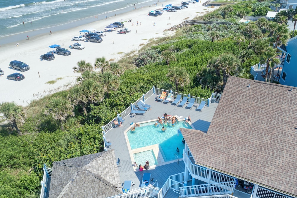 New Smyrna Waves MOD Collection by Sonesta 50/50