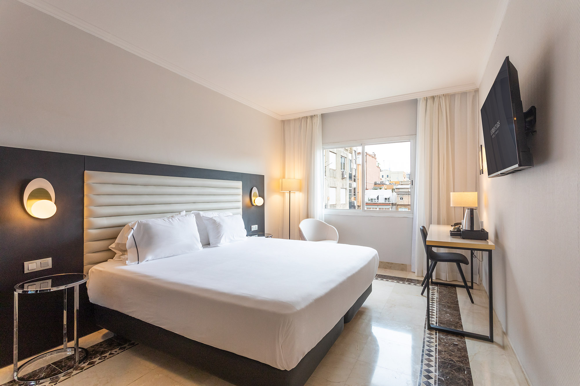 Room, Double or Twin Bed
