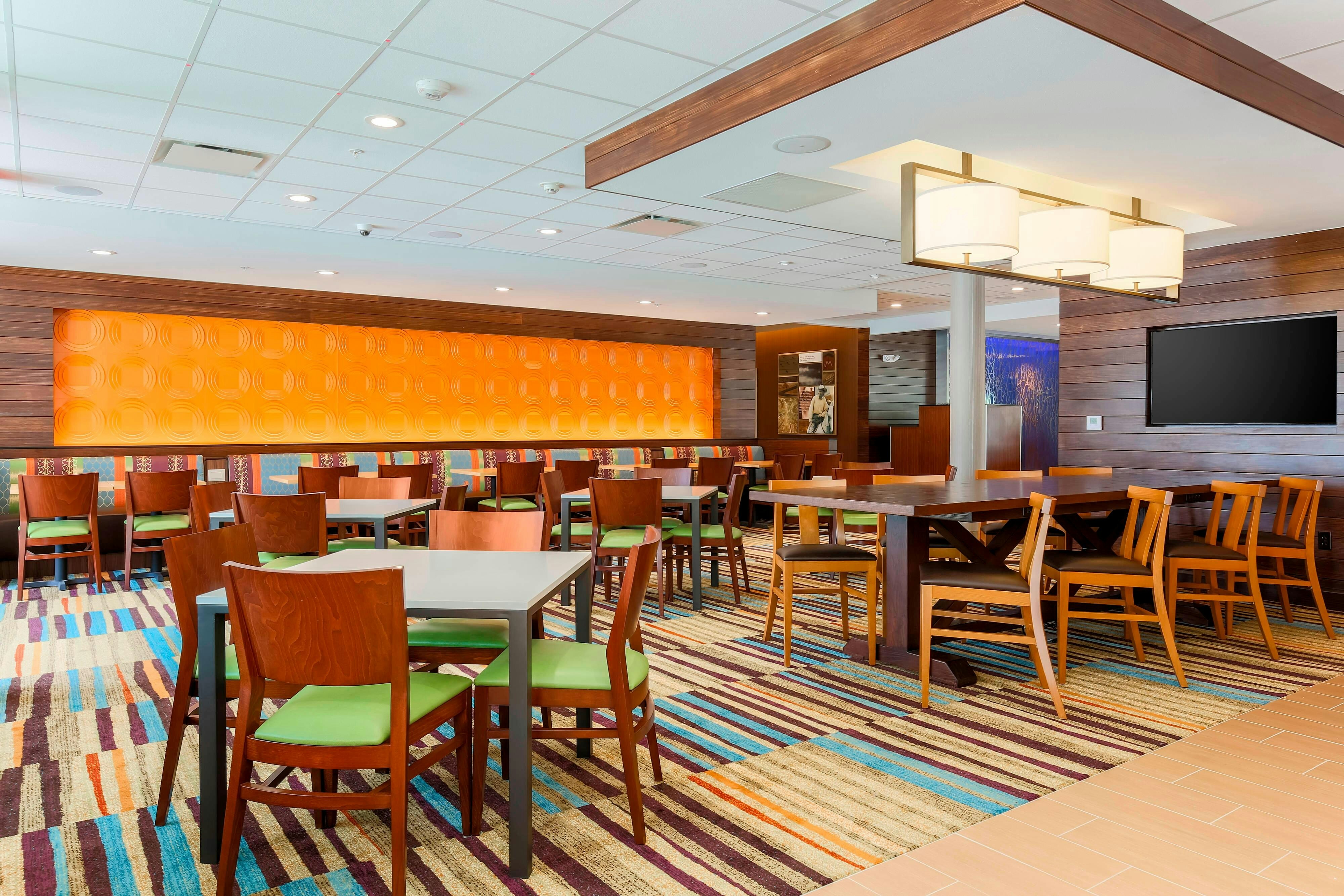 Fairfield Inn And Suites Decatur 32/37