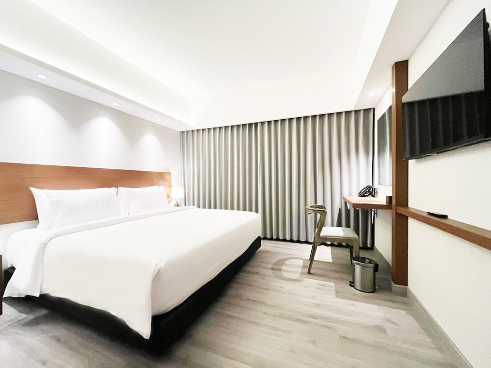 Hollywood, Deluxe, King Bed