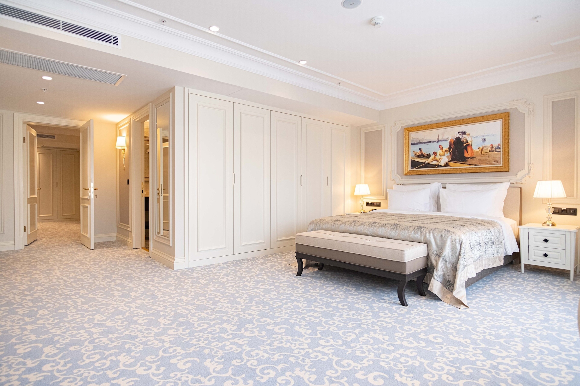 FAMILY SUITE, CITY VIEW