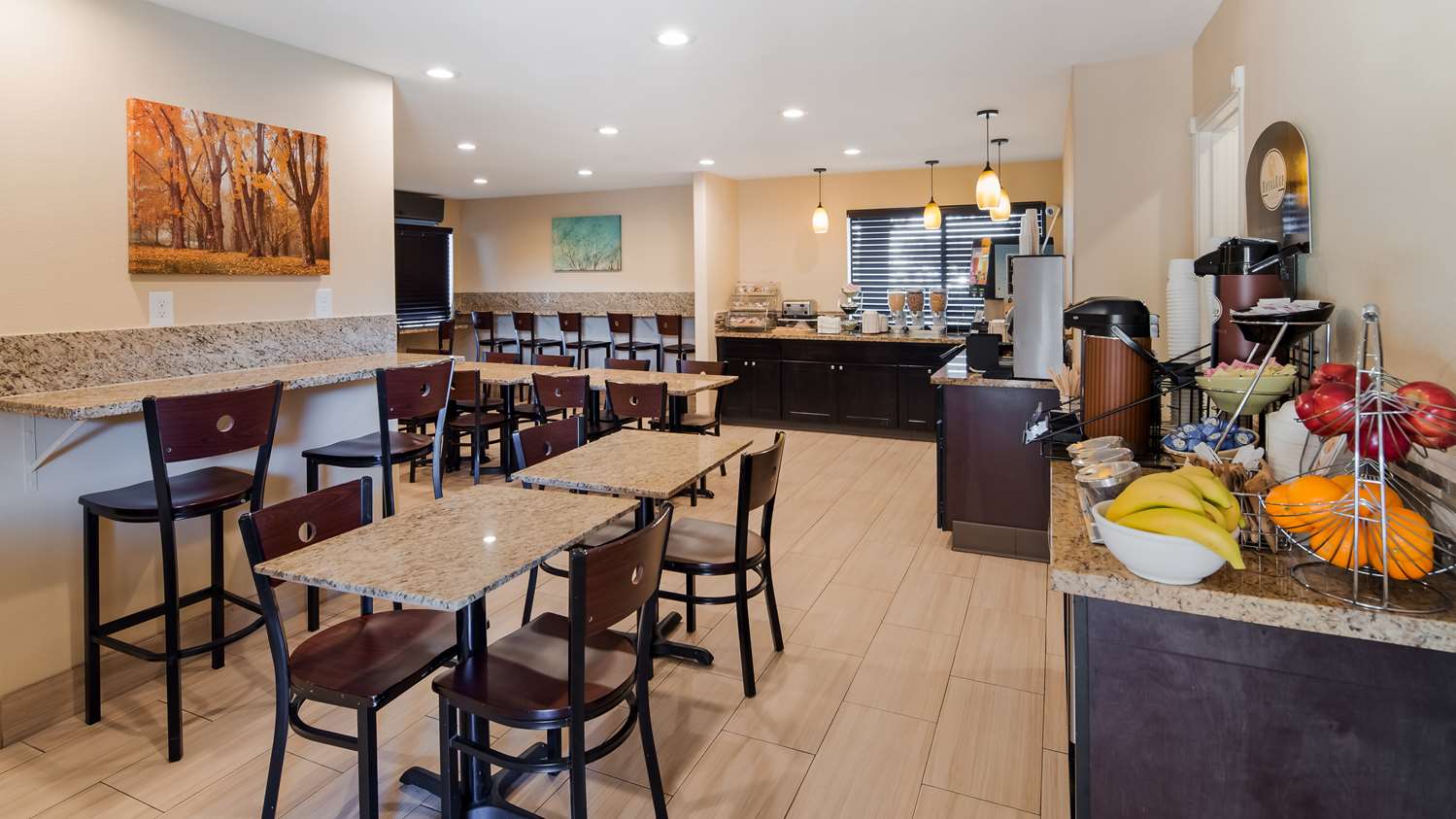 Best Western Plus Inn Of Hayward 29/40