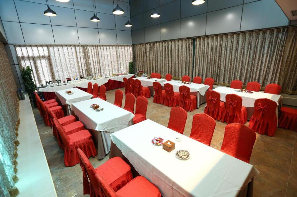 Chonpines Hotel (Beijing Caoqiao Metro Station) 48/51