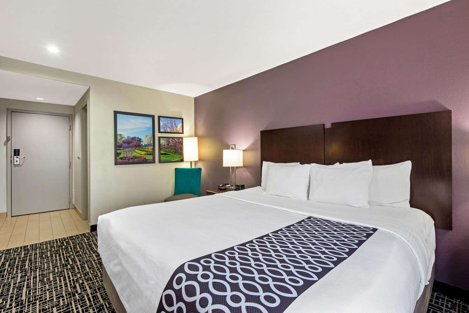 La Quinta Inn & Suites by Wyndham New Cumberland-Harrisburg 7/36