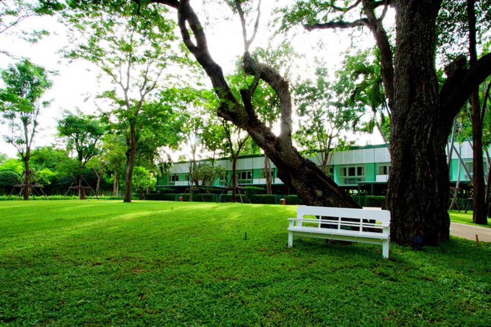 Raya Resort Beach front - The Most Green Resort in Cha-am 70/73