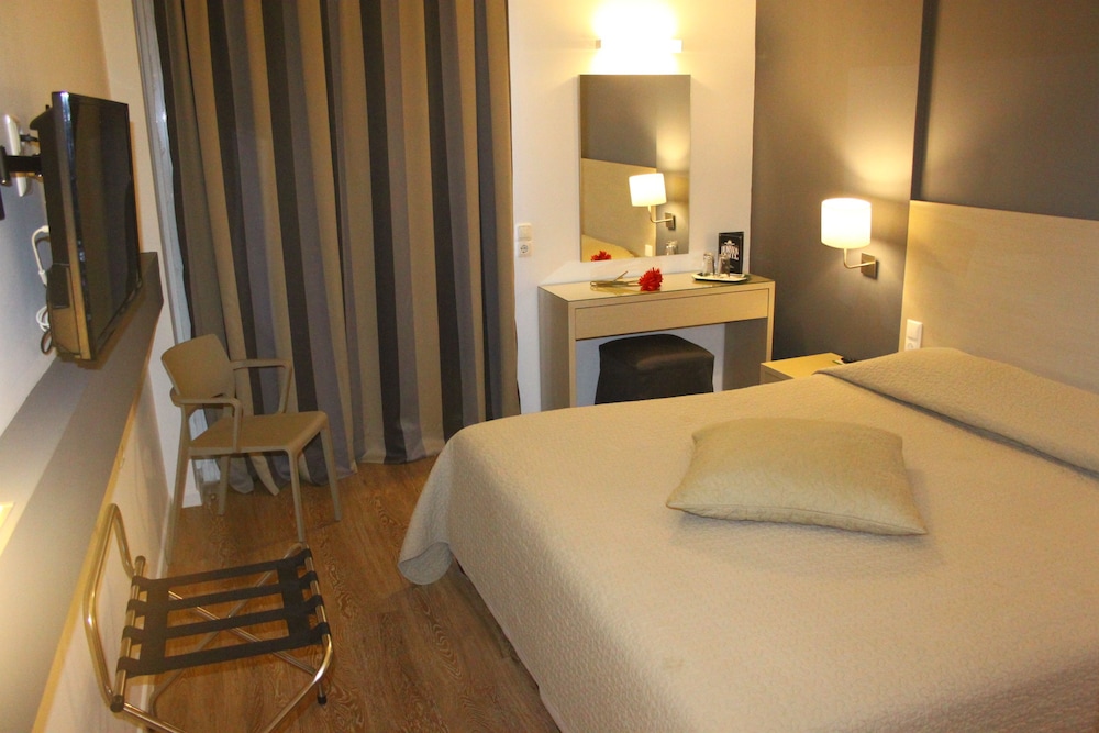 Dionissos Hotel 10/34