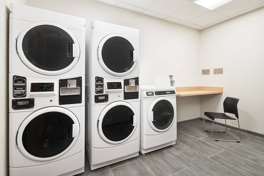 Fairfield Inn and Suites by Marriott Tampa Riverview 21/41