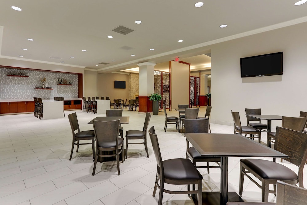 Doubletree By Hilton St Louis Forest Park 24/36