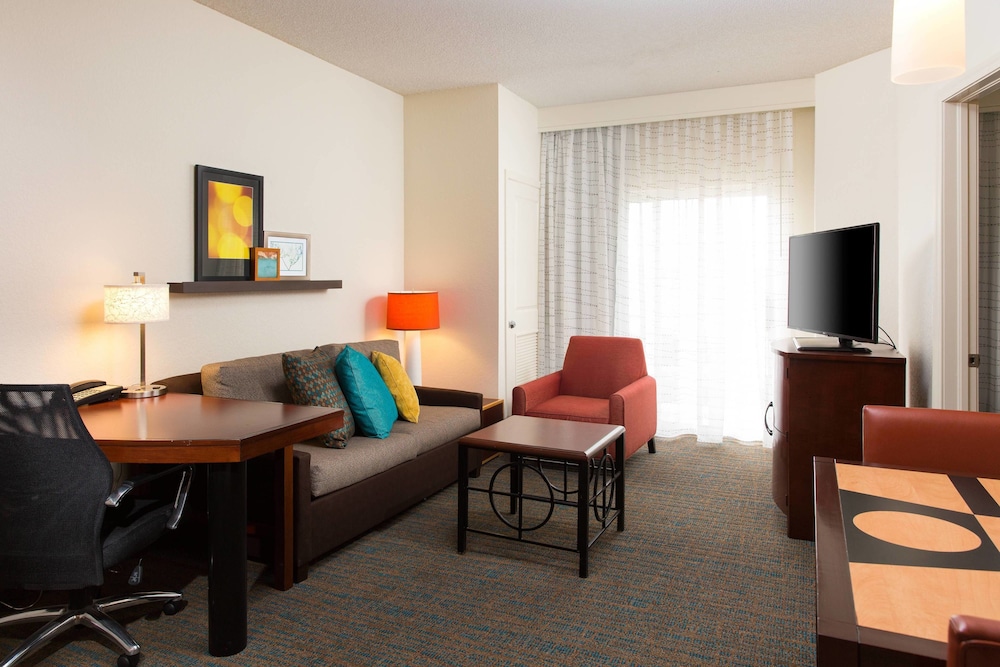 Residence Inn by Marriott Kansas City Airport 18/40