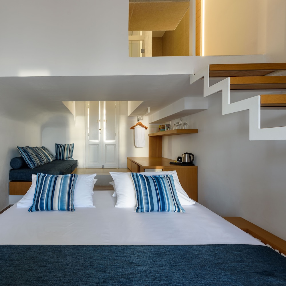 Muses Cycladic Suites 31/80