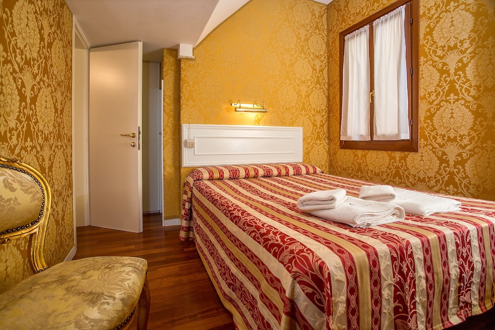 Residenza Goldoni 13/35