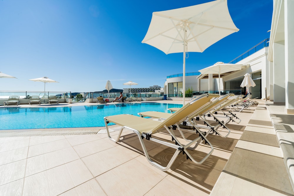 Apollo Blue Hotel 48/50