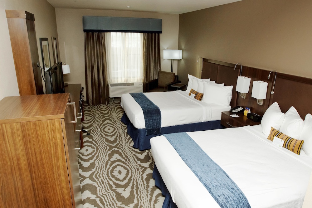 Best Western Plus Williston Hotel & Suites 12/50