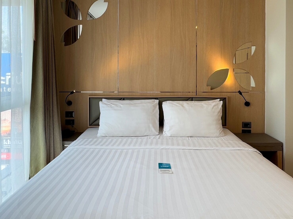1 Bedroom, Suite, King Bed, City View