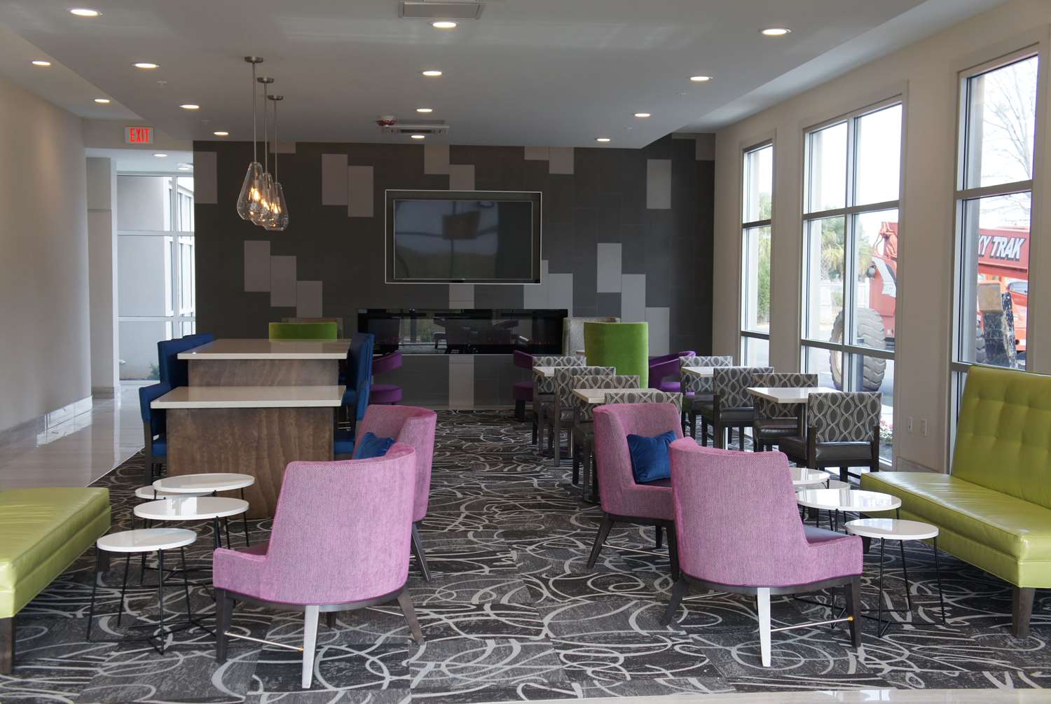 La Quinta Inn Suites By Wyndham Mobile 53/70