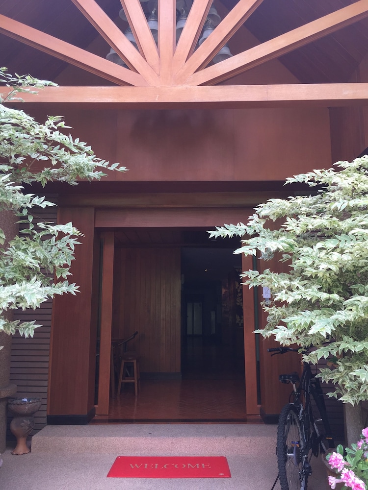 Chada Thai House 6/25