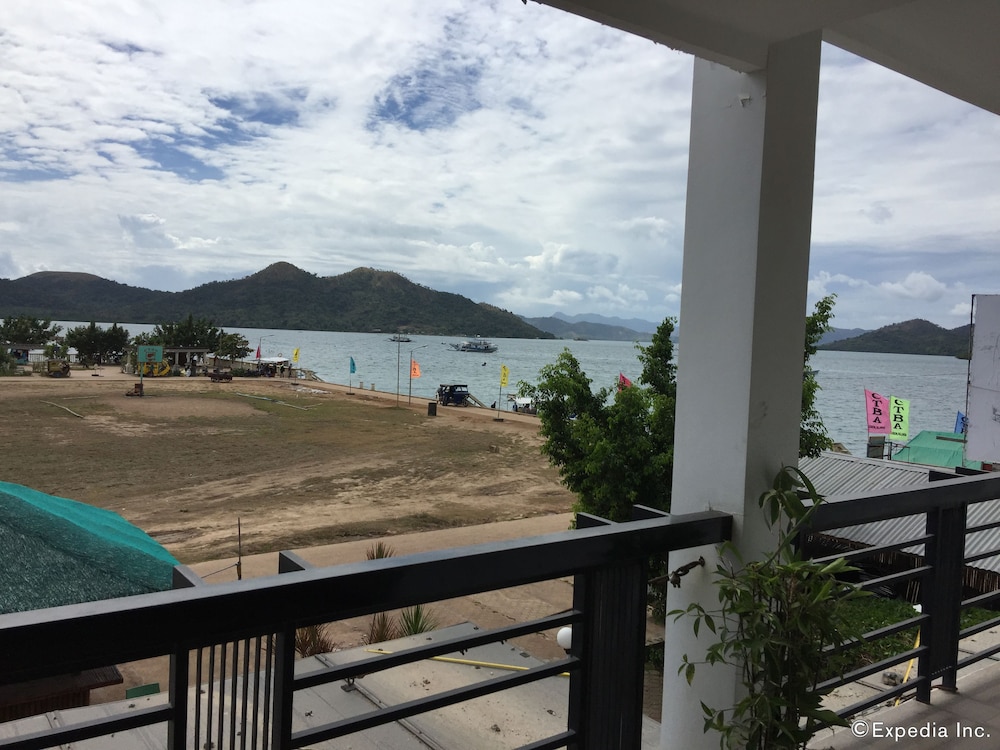 Coron Gateway Hotel Suites 42/50
