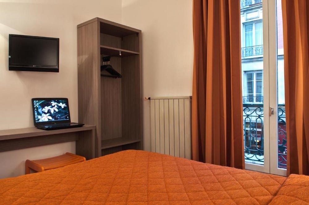 Louisa Hotel 7/50