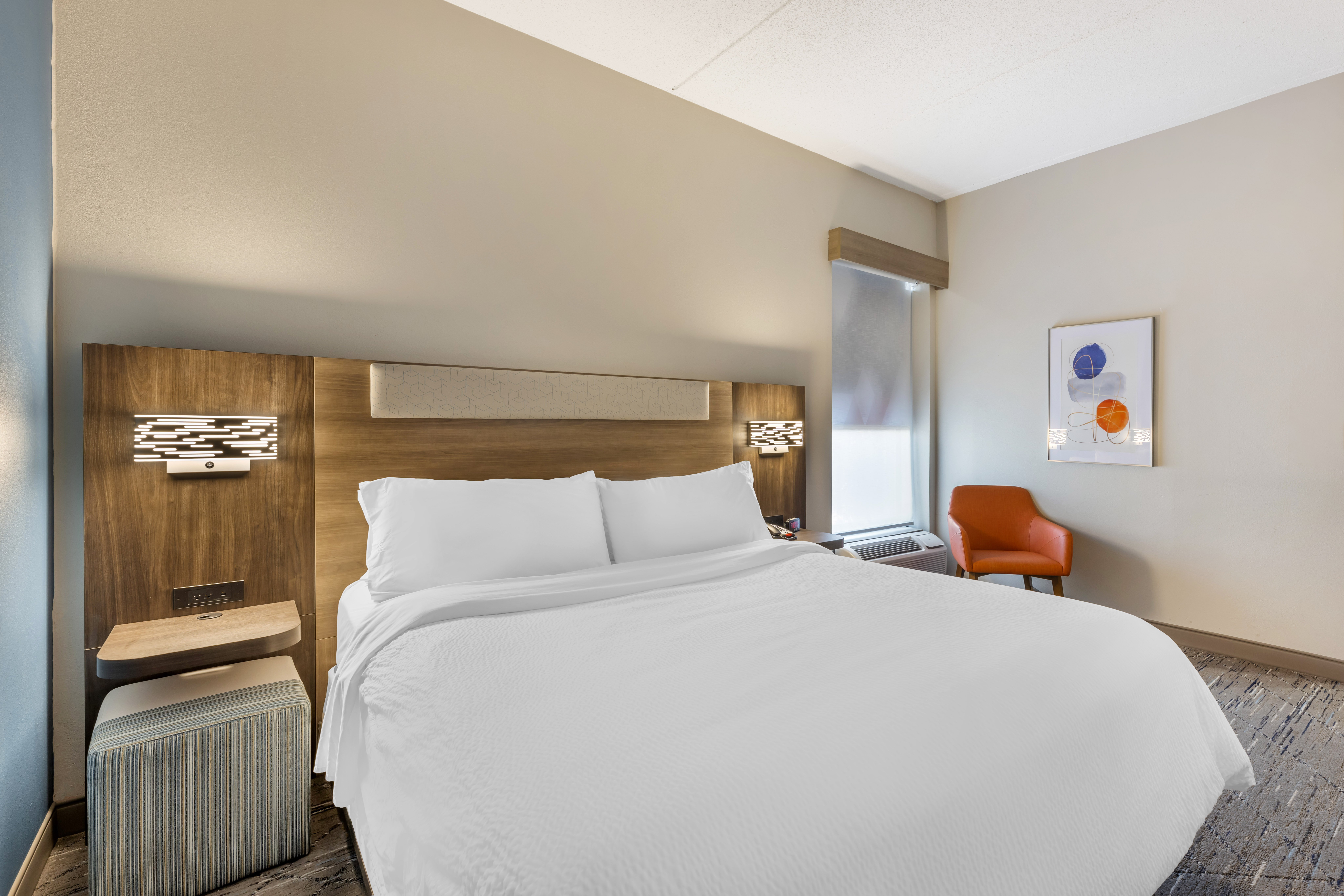 Holiday Inn Express Crestwood 28/69