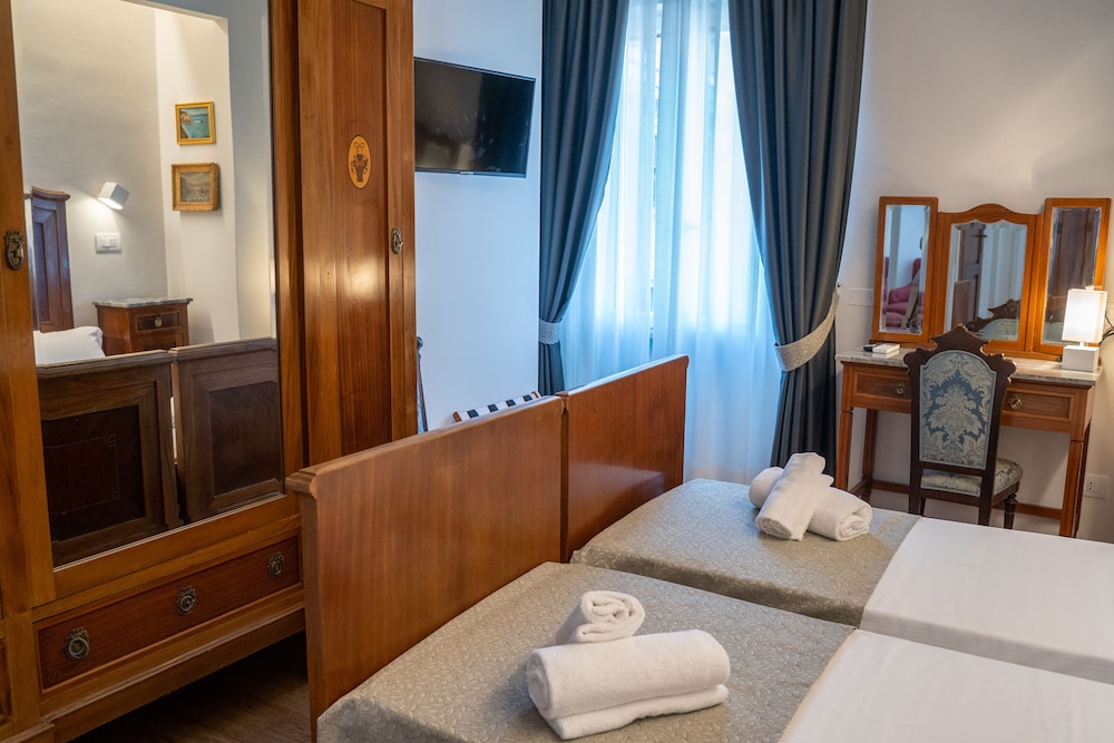 Residenza Degli Speziali 40/48