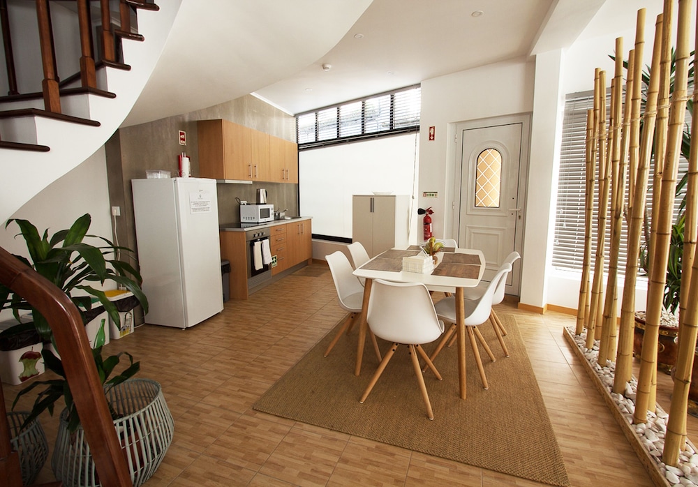 Central Guest House 39/50