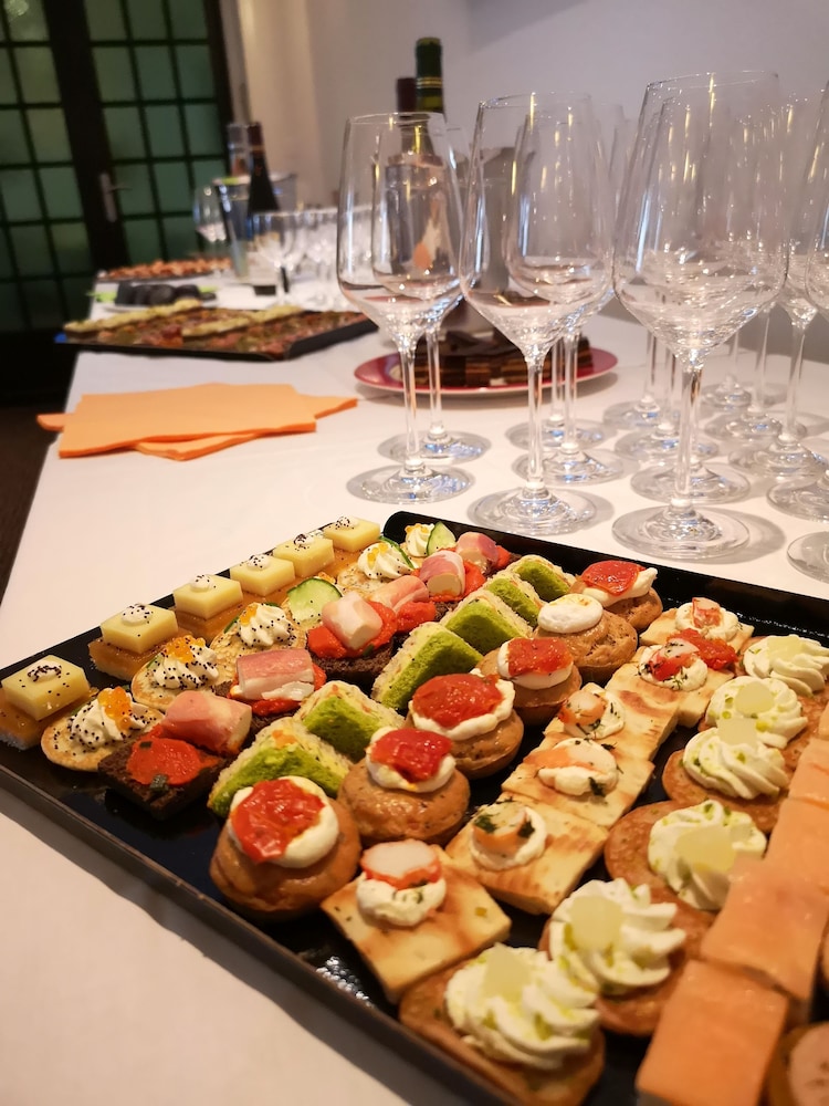 IBIS STYLES RENNES CENTRE GARE NORD 51/67