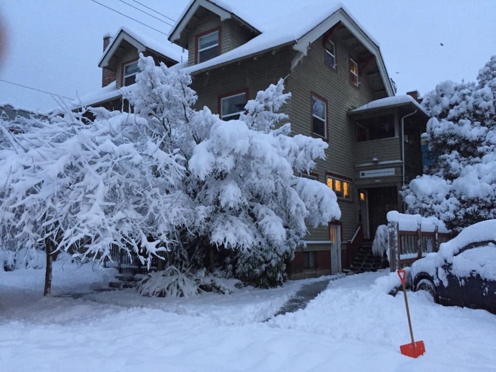 Portland International Guesthouse 5/50
