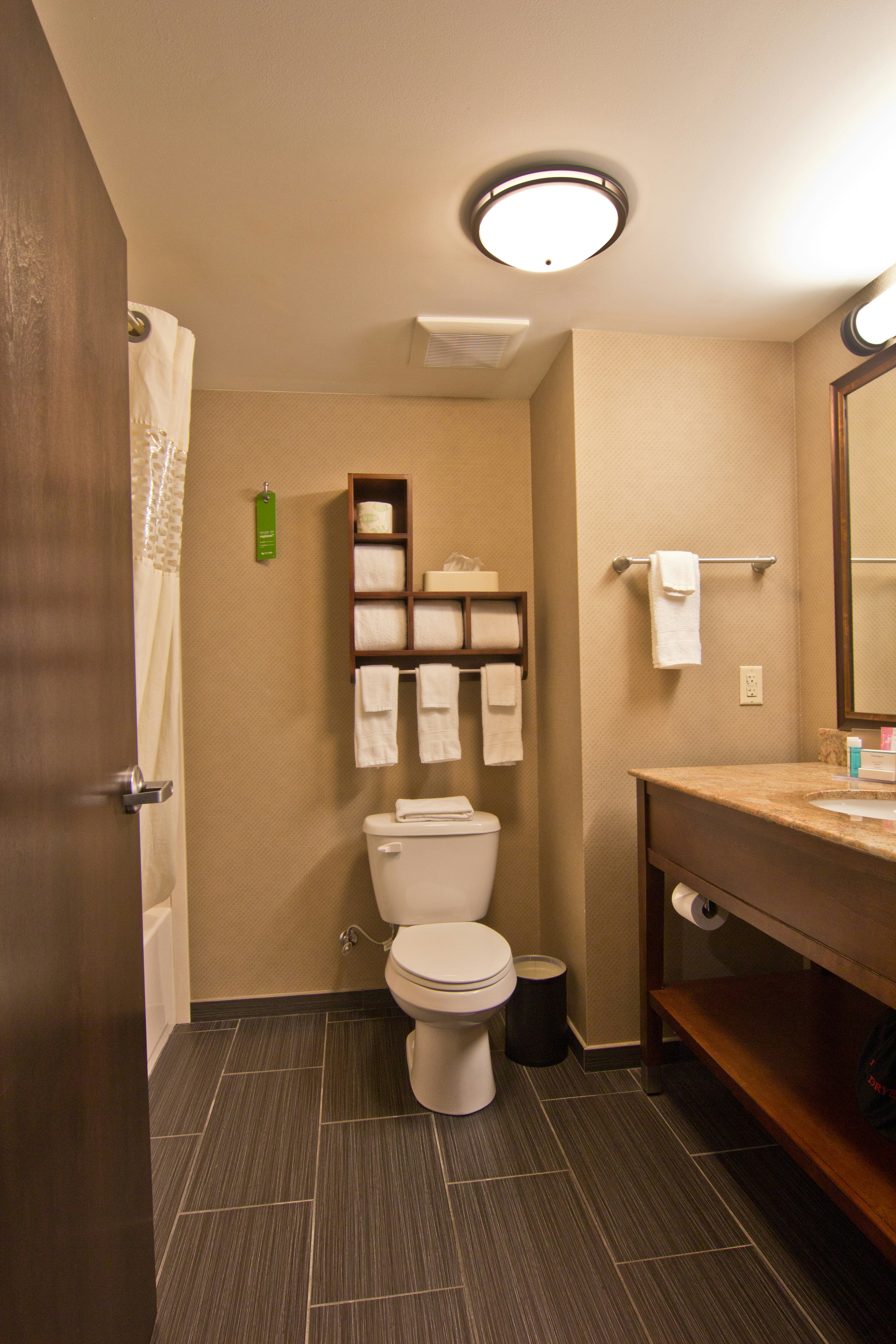 Hampton Inn Columbus South 44/45