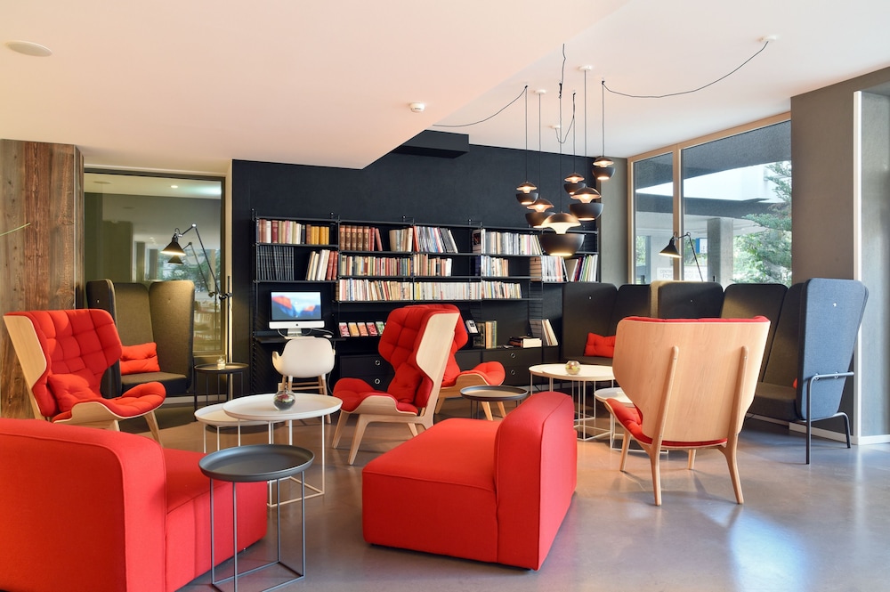 Home Swiss Hotel 45/64