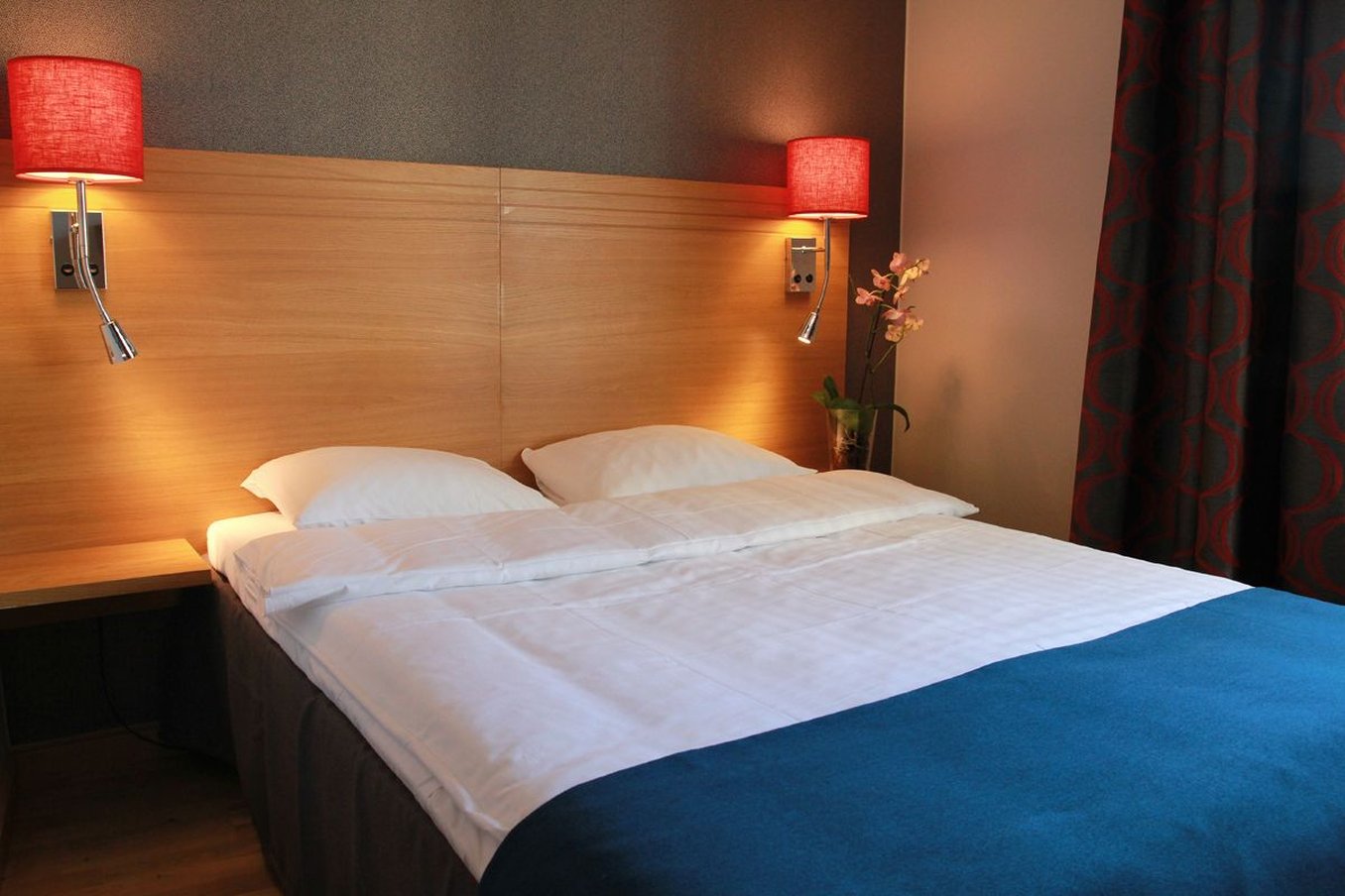 Mini, Double Bed