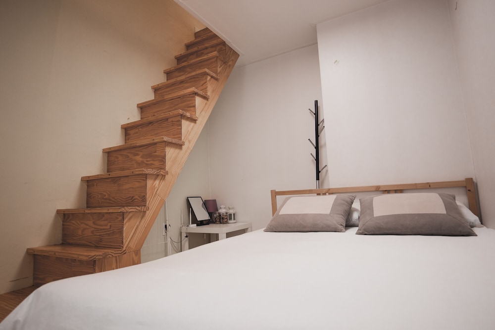 Myeongdong Artmonstay Guesthouse 17/74