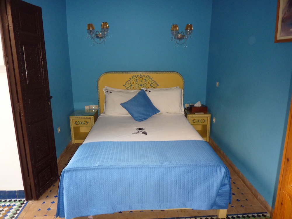 Riad Ben Tachfine 12/50