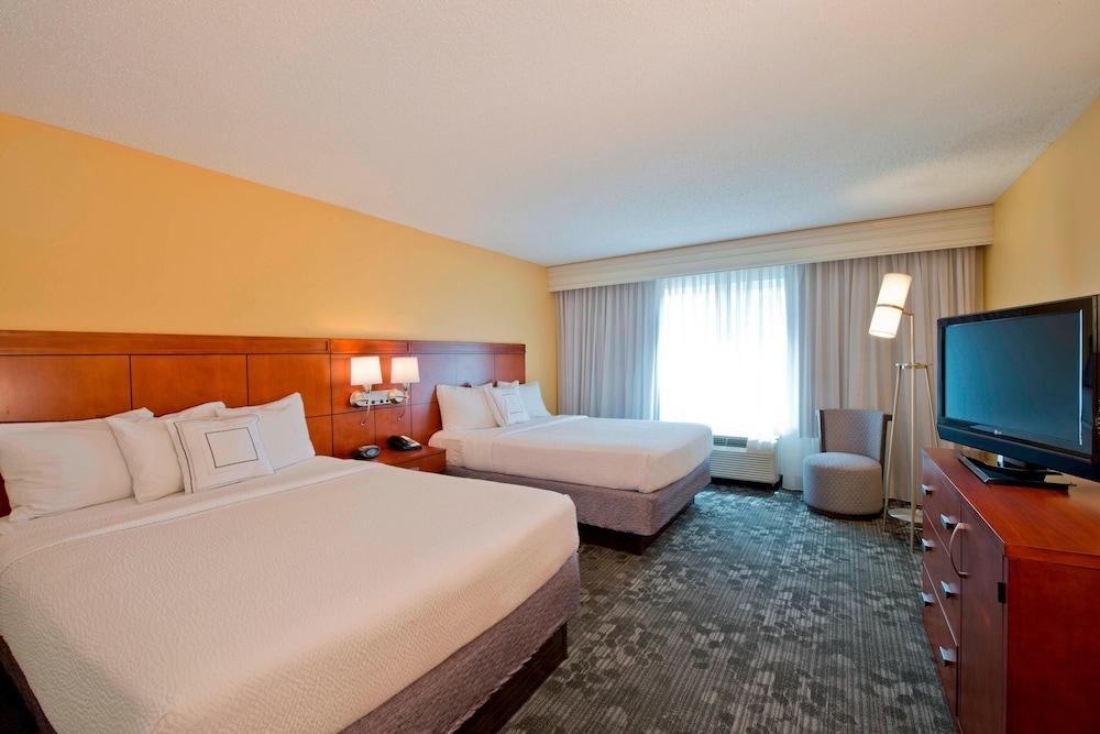 Courtyard by Marriott Jacksonville Flagler Center 14/43