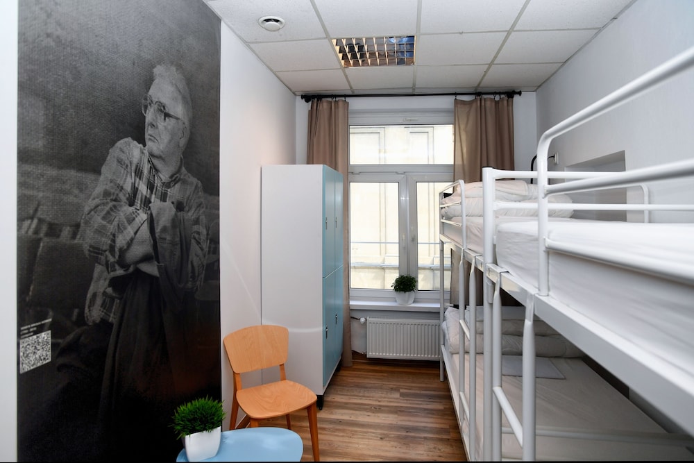 WARSAW HOSTEL CENTRUM 15/73