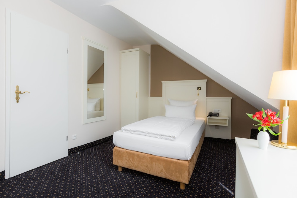 Hotel Furst Bismarck 24/43