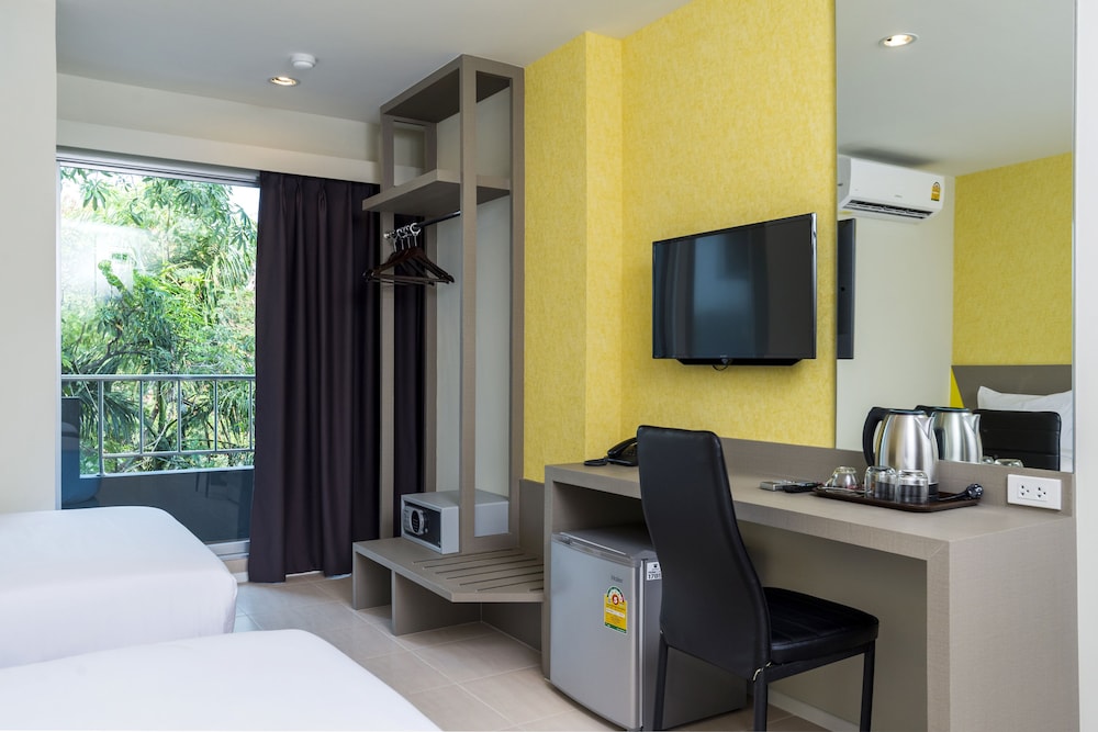 Zircon Hotel 50/53